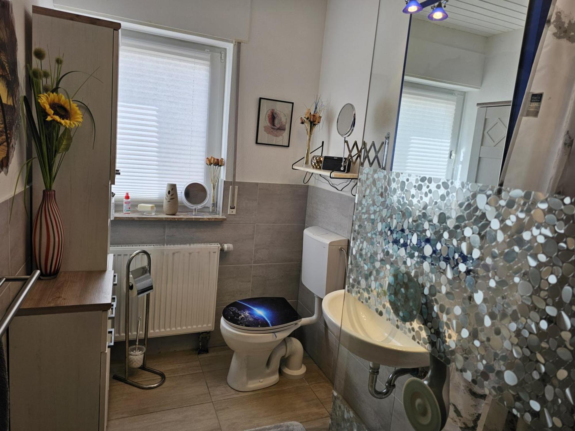 A Large Fully Furnished Private Apartment 린츠암라인 외부 사진
