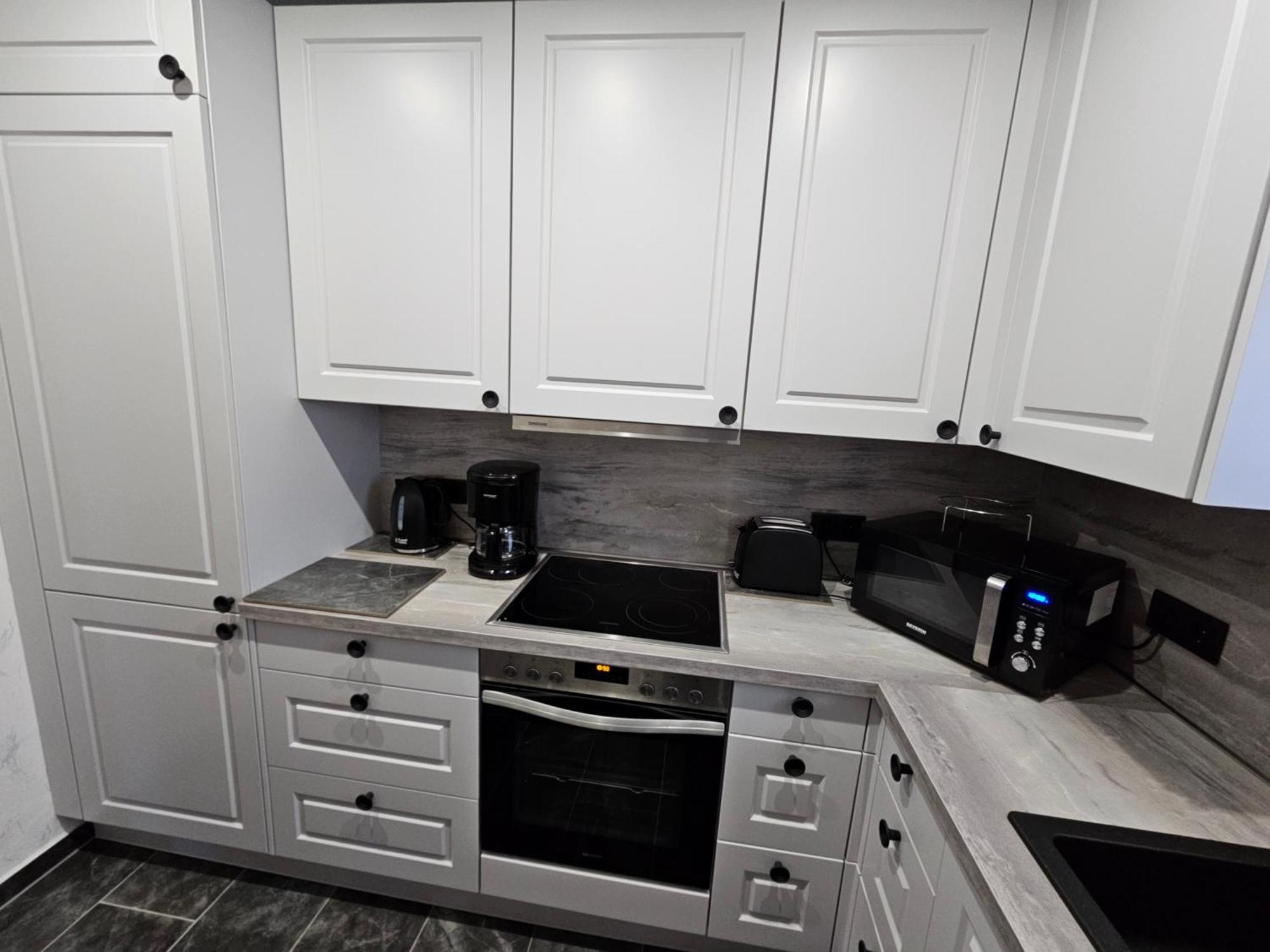 A Large Fully Furnished Private Apartment 린츠암라인 외부 사진