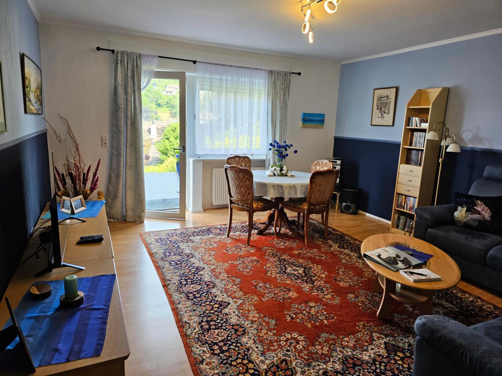 A Large Fully Furnished Private Apartment 린츠암라인 외부 사진
